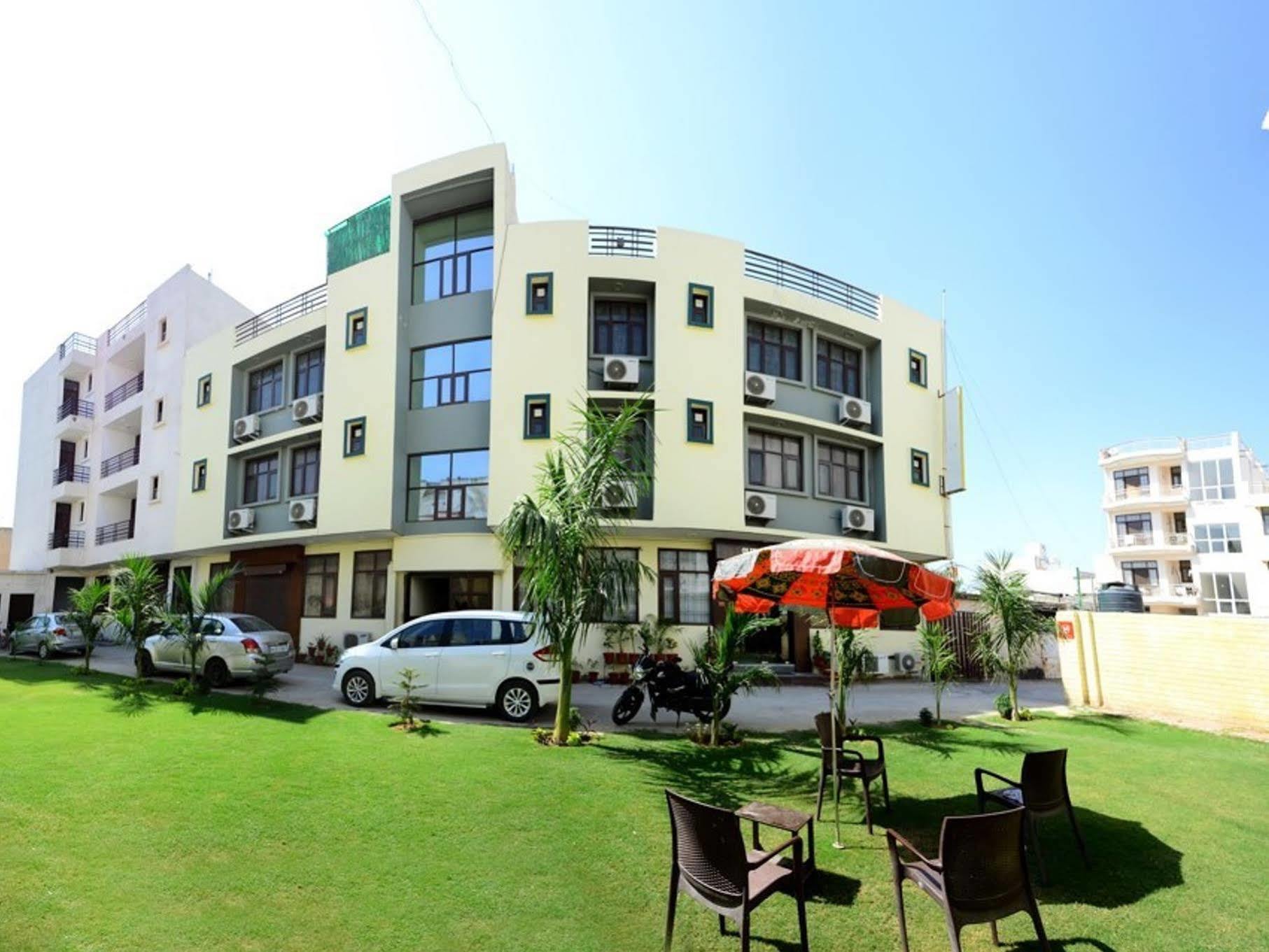 Hotel Olive & Blue - Govt Approved Hotel Near Delhi Airport New Delhi Buitenkant foto